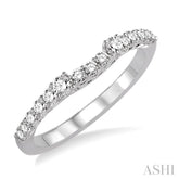 1/2 Ctw Round Cut Diamond Wedding Band in Platinum