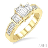1 1/2 Ctw Nine Stone Emerald & Princess Cut Diamond Engagement Ring in 14K Yellow Gold