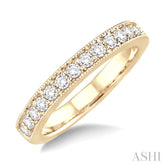 1/2 Ctw Round Cut Diamond Wedding Band in 14K Yellow Gold
