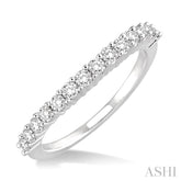 3/4 Ctw Round Cut Diamond 'V' Shape Band in 14K White Gold.