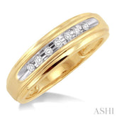 1/20 ctw Round Cut Diamond Women's Ring in 14K Yellow Gold