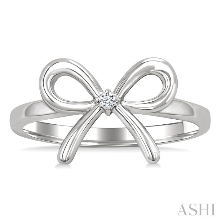 1/50 Ctw Bow Tie Round Cut Diamond Fashion Ring in Sterling Silver