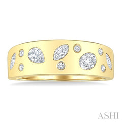 1/2 Ctw Scatter Mixed Diamond Cut Bold Gold Fashion Band in 14K Yellow Gold