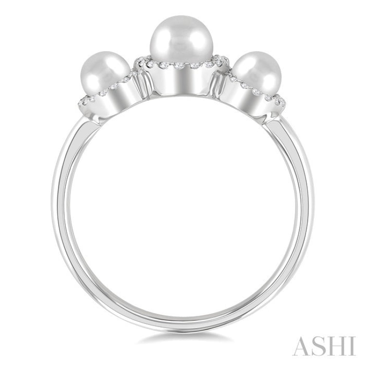 1/6 Ctw Past Present and Future 4 MM & 5 MM Cultured Pearl and Round Cut Diamond Halo Ring in 14K White Gold