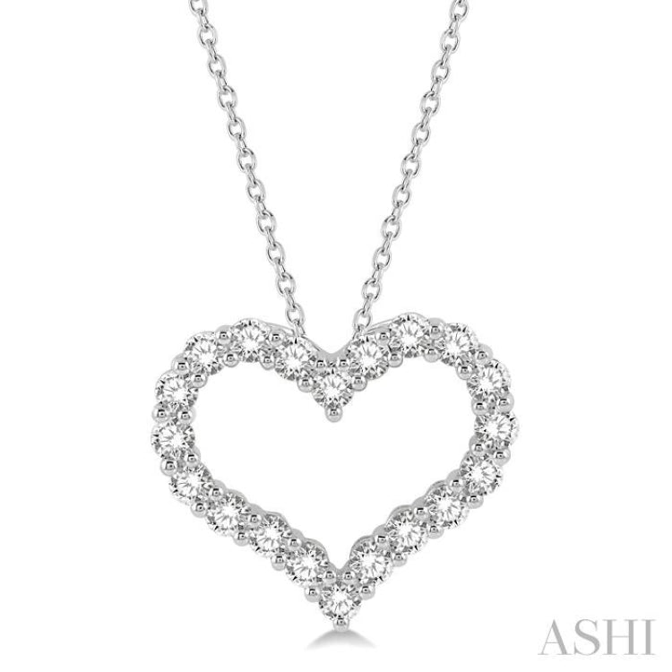1 Ctw Heart Shape Round Cut Diamond Pendant With Chain in 14K White Gold