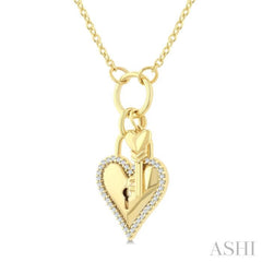 1/6 Ctw Heart Lock & Key Charm Round Cut Diamond Fashion Pendant With Chain in 10K Yellow Gold