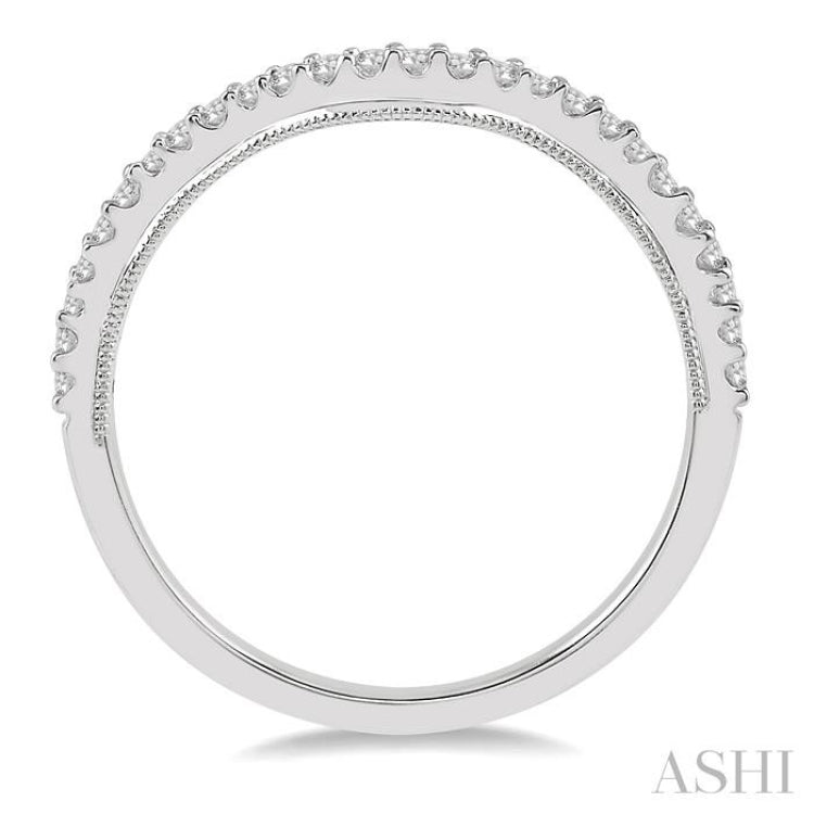 1/5 Ctw Curvy Round Cut Diamond Wedding Band in 14K White Gold