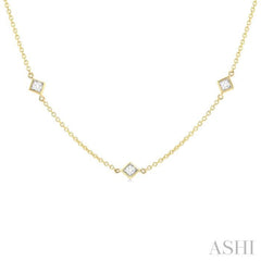 1/2 Ctw Princess Cut Diamond Fashion Necklace in 14K Yellow Gold