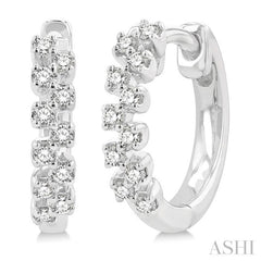 1/5 Ctw Petite Zigzag Layout Round Cut Diamond Fashion Huggies in 10K White Gold