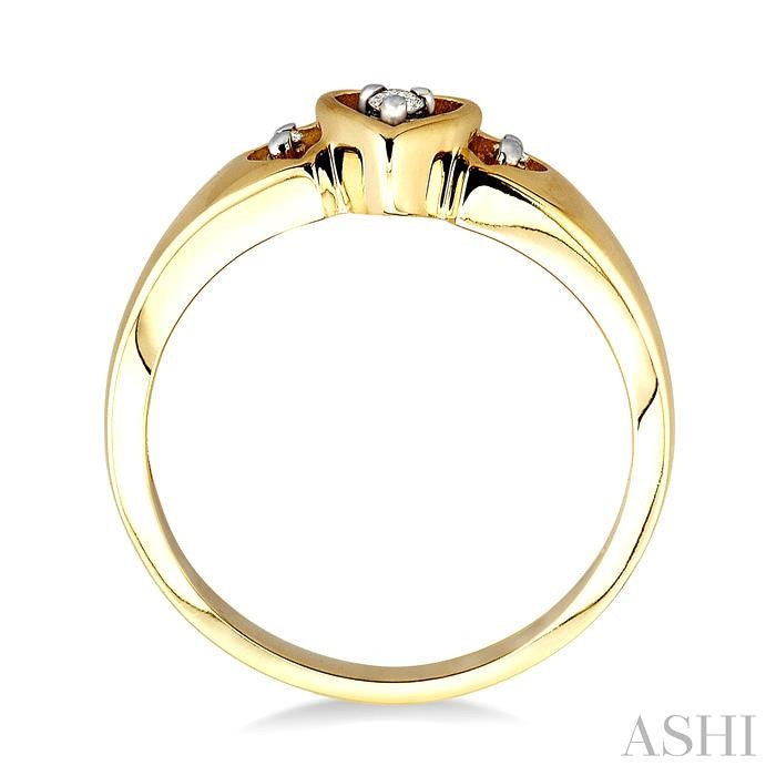 1/20 Ctw Triple Heart Round Cut Diamond Ring in 10K Yellow Gold