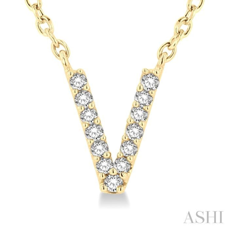 1/20 Ctw Initial 'V' Round Cut Diamond Pendant With Chain in 10K Yellow Gold
