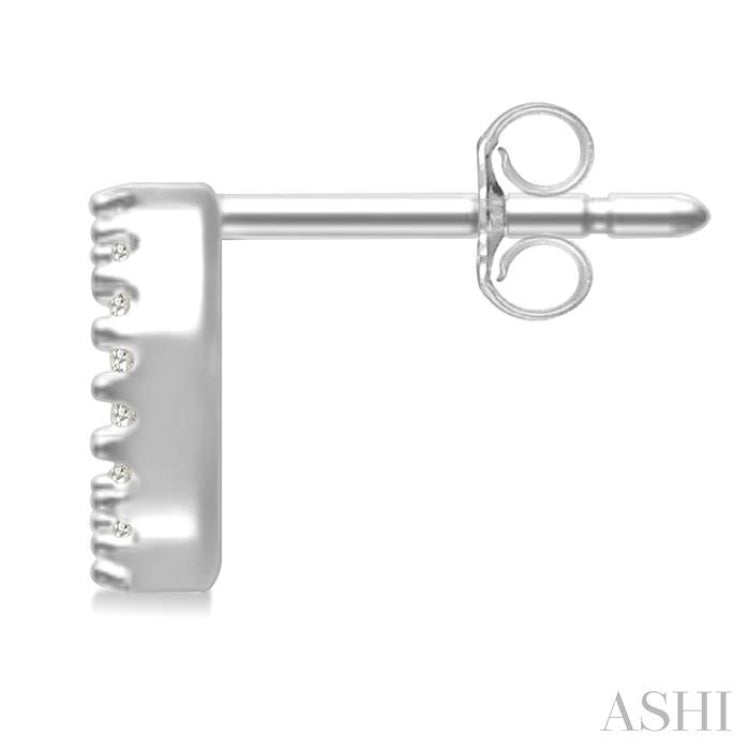 1/10 Ctw Initial 'O' Round Cut Diamond Earrings in 10K White Gold