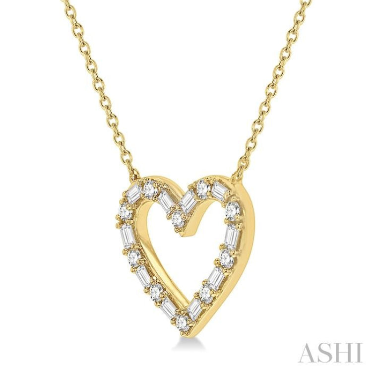 1/2 Ctw Heart Charm Baguette and Round Cut Diamond Pendant With Chain in 14K Yellow Gold