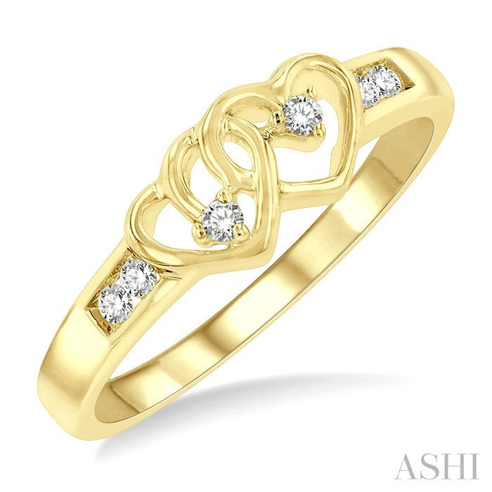 1/10 Ctw Twin Hearts Diamond Ring in 14K Yellow Gold