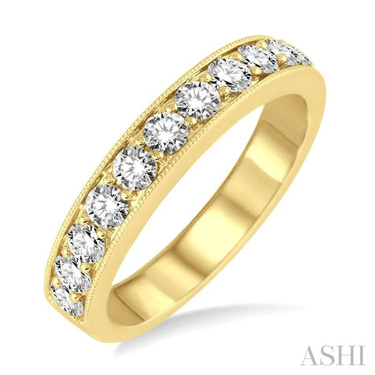 3/4 Ctw Round Cut Diamond Wedding Band in 14K Yellow Gold
