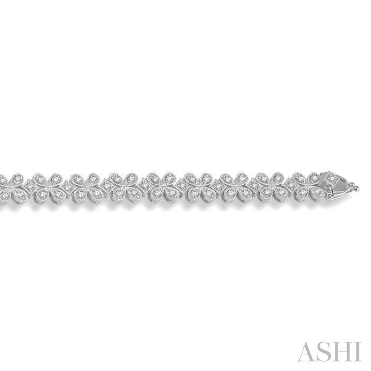 1 1/2 Ctw Floral Link Diamond Bracelet in 14K White Gold