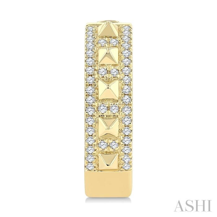 1/4 Ctw Bold Pyramid Accent Round Cut Diamond Fashion Hoop Earring in 10K Yellow Gold