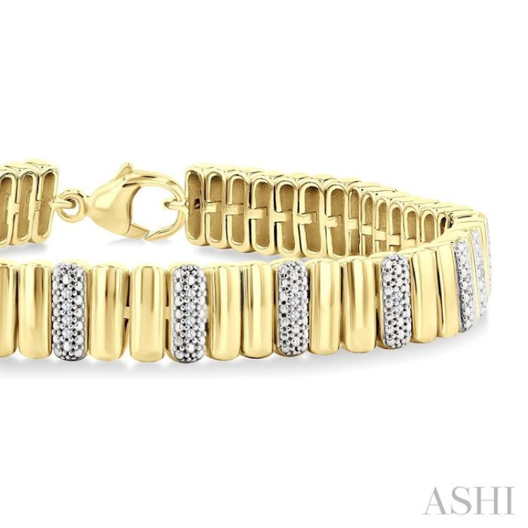 1/6 Ctw Bold Ribbed Round Cut Diamond Pirouette Fashion Bracelet in Yellow Gold Vermeil
