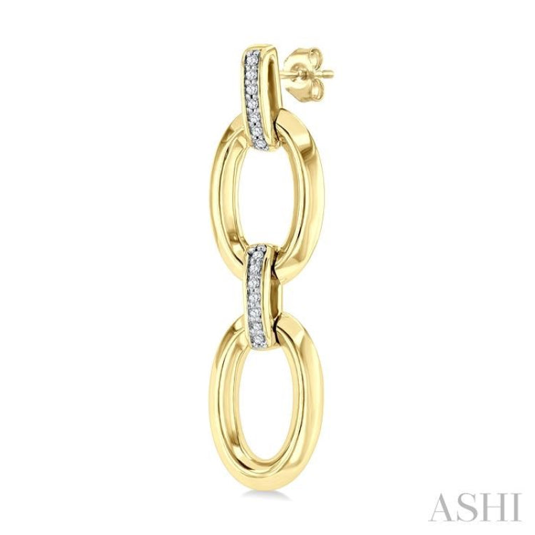 1/10 Ctw Bold Oval Link Round Cut Diamond Fashion Earrings in Yellow Gold Vermeil