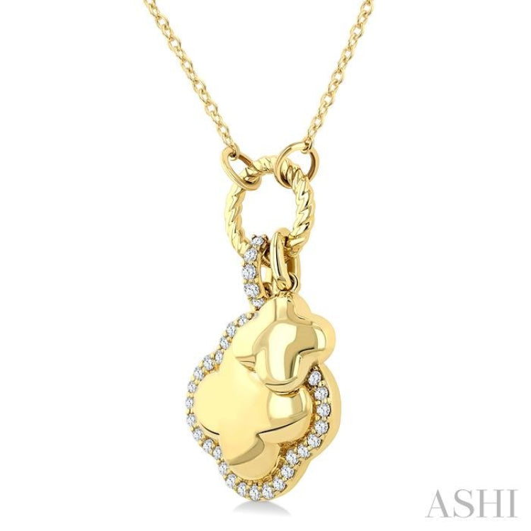 1/6 Ctw Overlay Clover Charm Round Cut Diamond Fashion Pendant With Chain in 10K Yellow Gold