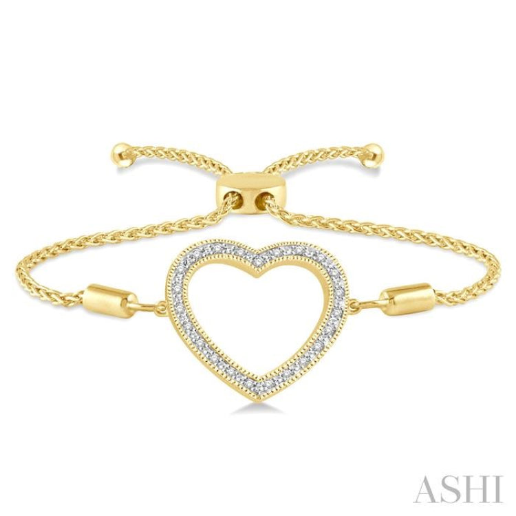 1/10 Ctw Heart Charm Round Cut Diamond Lariat Bracelet in Yellow Gold Vermeil