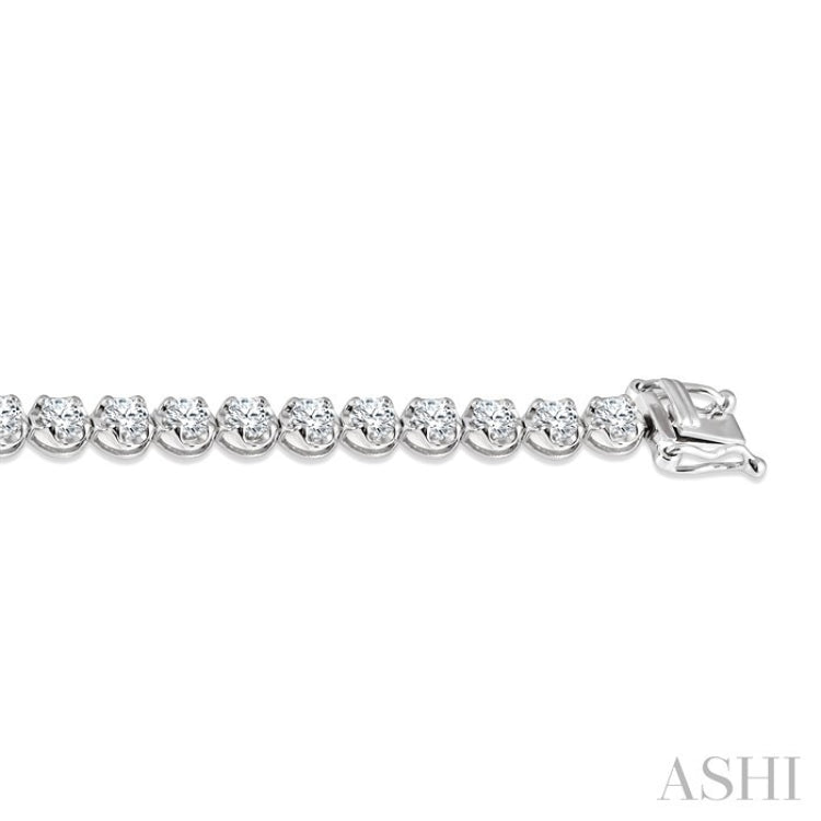 4 Ctw Round Cut Diamond Illusion Tennis Bracelet in 14K White Gold
