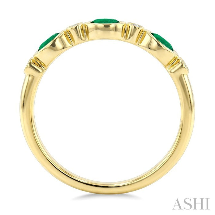 4X3 MM Oval Shape Emerald and 1/20 Ctw Bezel Set Round Cut Diamond Precious Fashion Band in 10K Yellow Gold
