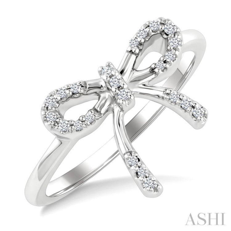 1/10 Ctw Round Cut Diamond Bow Fashion Ring in Sterling Silver