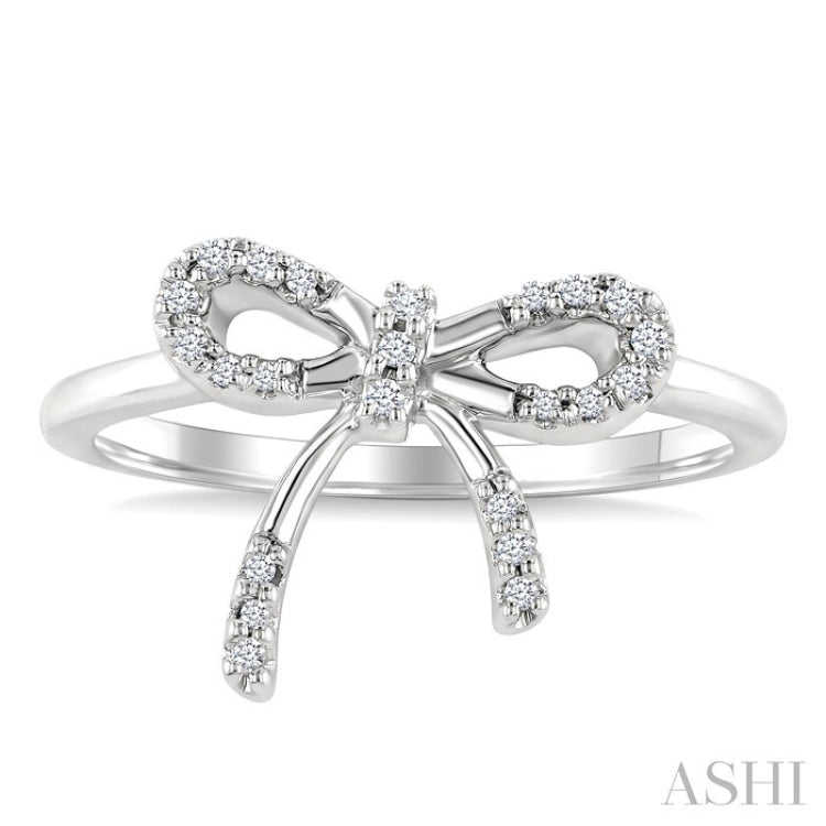 1/10 Ctw Round Cut Diamond Bow Fashion Ring in Sterling Silver