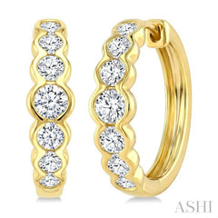 1 Ctw Graduated Bezel Set Round Cut Diamond Fashion Hoop Earrings in 14K Yellow Gold