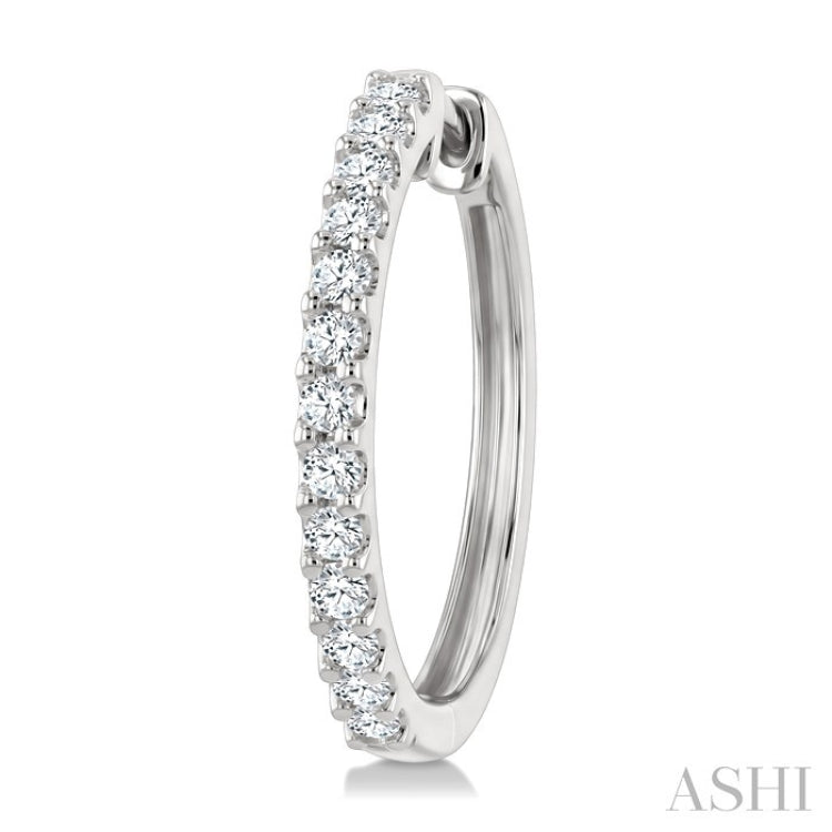 3/4 Ctw Round Cut Diamond Hoop Earrings in 14K White Gold