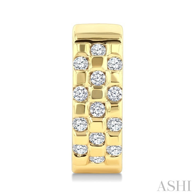 1/4 Ctw Round Cut Golden Glow Diamond Checkered Half Hoop Fashion Earrings in 10K Yellow Gold