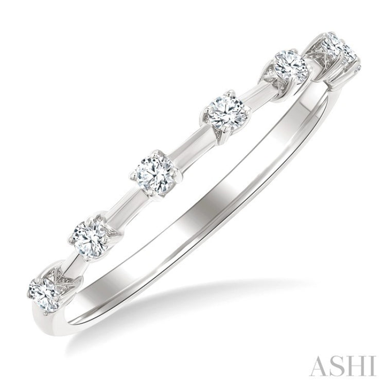 1/5 Ctw Round Cut Diamond Fashion Band in 14K White Gold