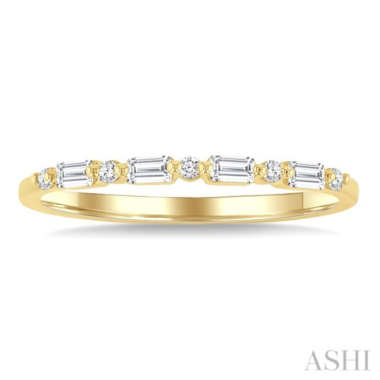 1/6 Ctw Baguette and Round Cut Diamond Link Stackable Fashion Band in 10K Yellow Gold