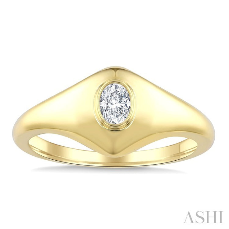 1/5 Ctw Oval Cut Golden Glow Diamond Fashion Signet Ring in 10K Yellow Gold