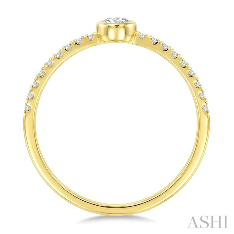 1/3 Ctw Bezel Set Round Cut Diamond Luna Bezel Fashion Ring in 14K Yellow Gold