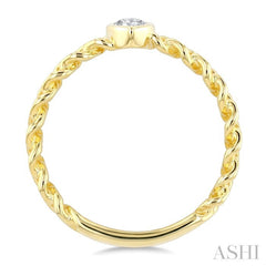 1/5 Ctw Bezel Set Pear Cut Diamond Curb Link Fashion Ring in 14K Yellow Gold