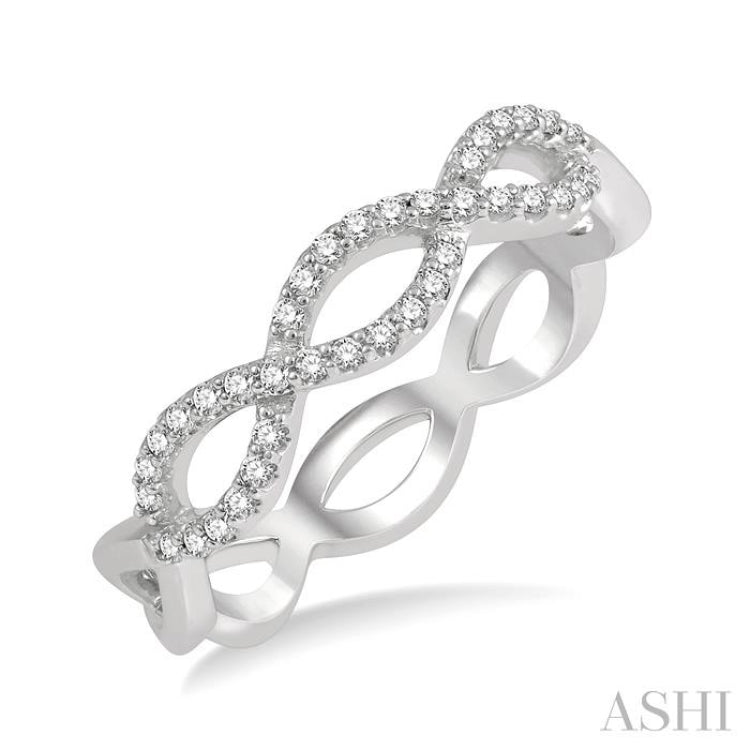 1/5 Ctw Twisted Round Cut Diamond Infinity Fashion Band in 14K White Gold
