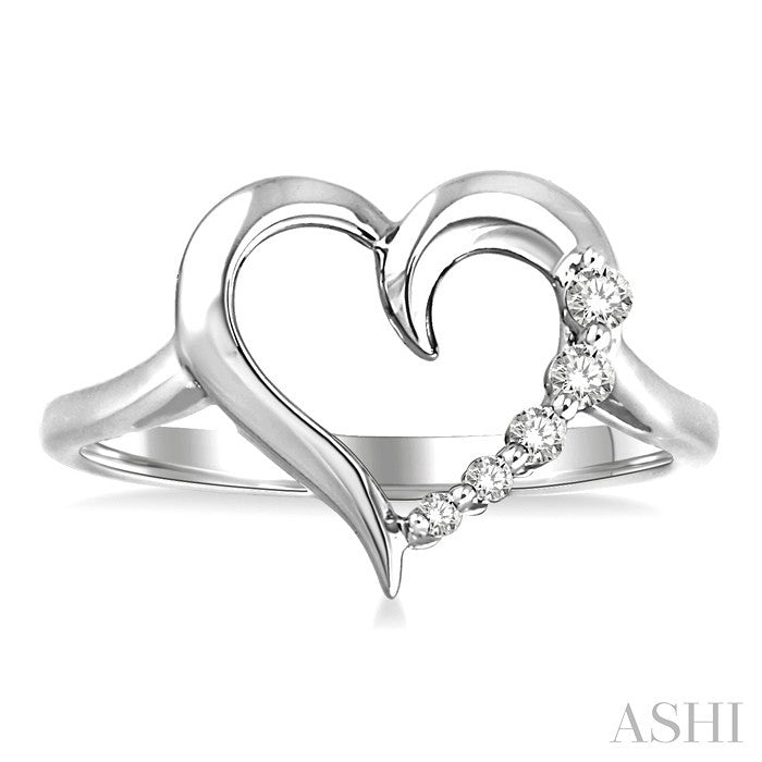 1/10 Ctw Round Cut Diamond Journey Heart Ring in 14K White Gold