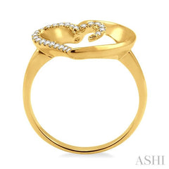 1/10 Ctw Round Cut Diamond Heart Shape Ring in 10K Yellow Gold