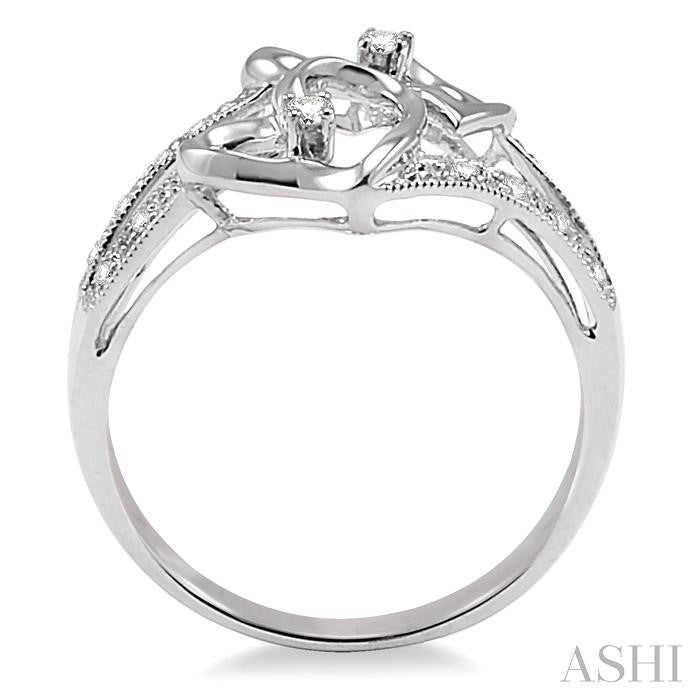 1/10 Ctw Twin Heart Diamond Ring in 10K White Gold