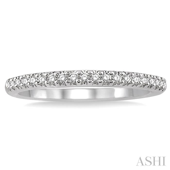 1/6 Ctw Round Cut Diamond Wedding Band in 14K White Gold