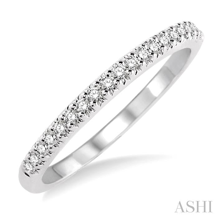 1/6 Ctw Round Cut Diamond Wedding Band in Platinum
