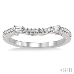 1/4 Ctw Round Cut Diamond Wedding Band in 14K White Gold