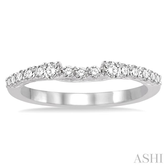 1/2 Ctw Round Cut Diamond Wedding Band in 14K White Gold