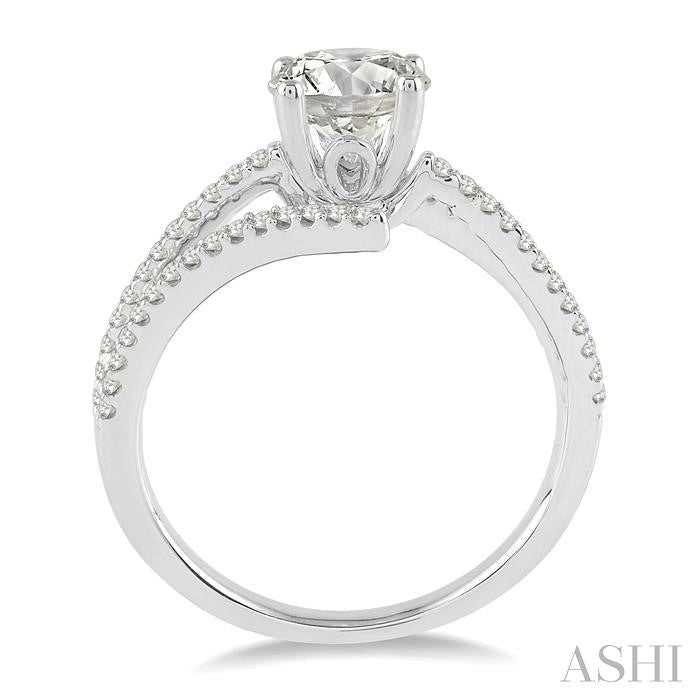 3/4 Ctw Diamond Engagement Ring with 1/2 Ct Round Cut Center Stone in 14K White Gold