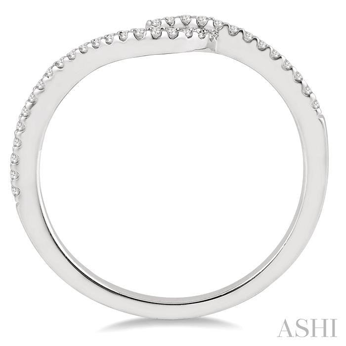 1/6 Ctw Round Cut Diamond Wedding Band in 14K White Gold