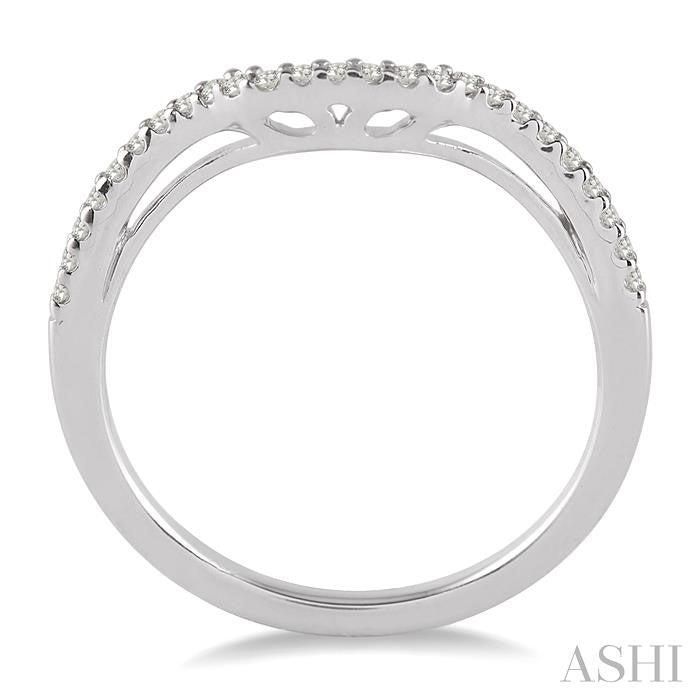 1/6 Ctw Round Cut Diamond Wedding Band in Platinum