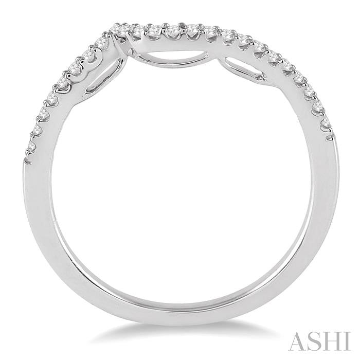 1/6 Ctw Round Cut Diamond Wedding Band in 14K White Gold