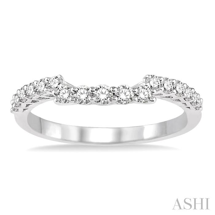1/2 Ctw Round Cut Diamond Wedding Band in 14K White Gold